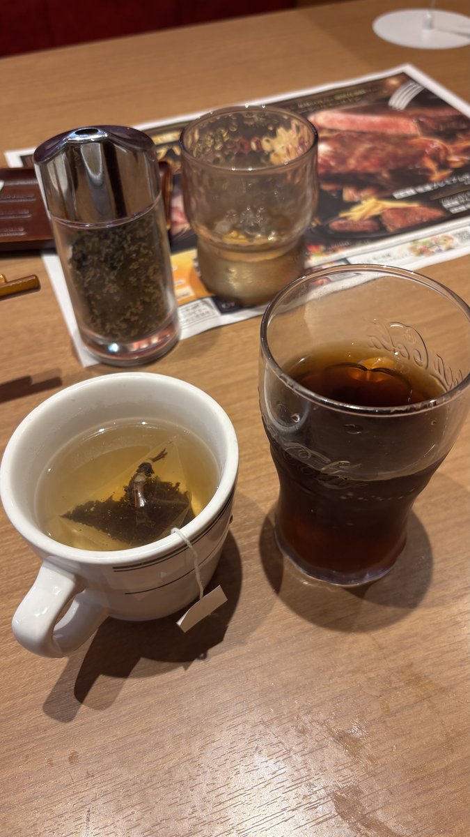 ブロンコビリー ドリンクバー アールグレイとコーラ