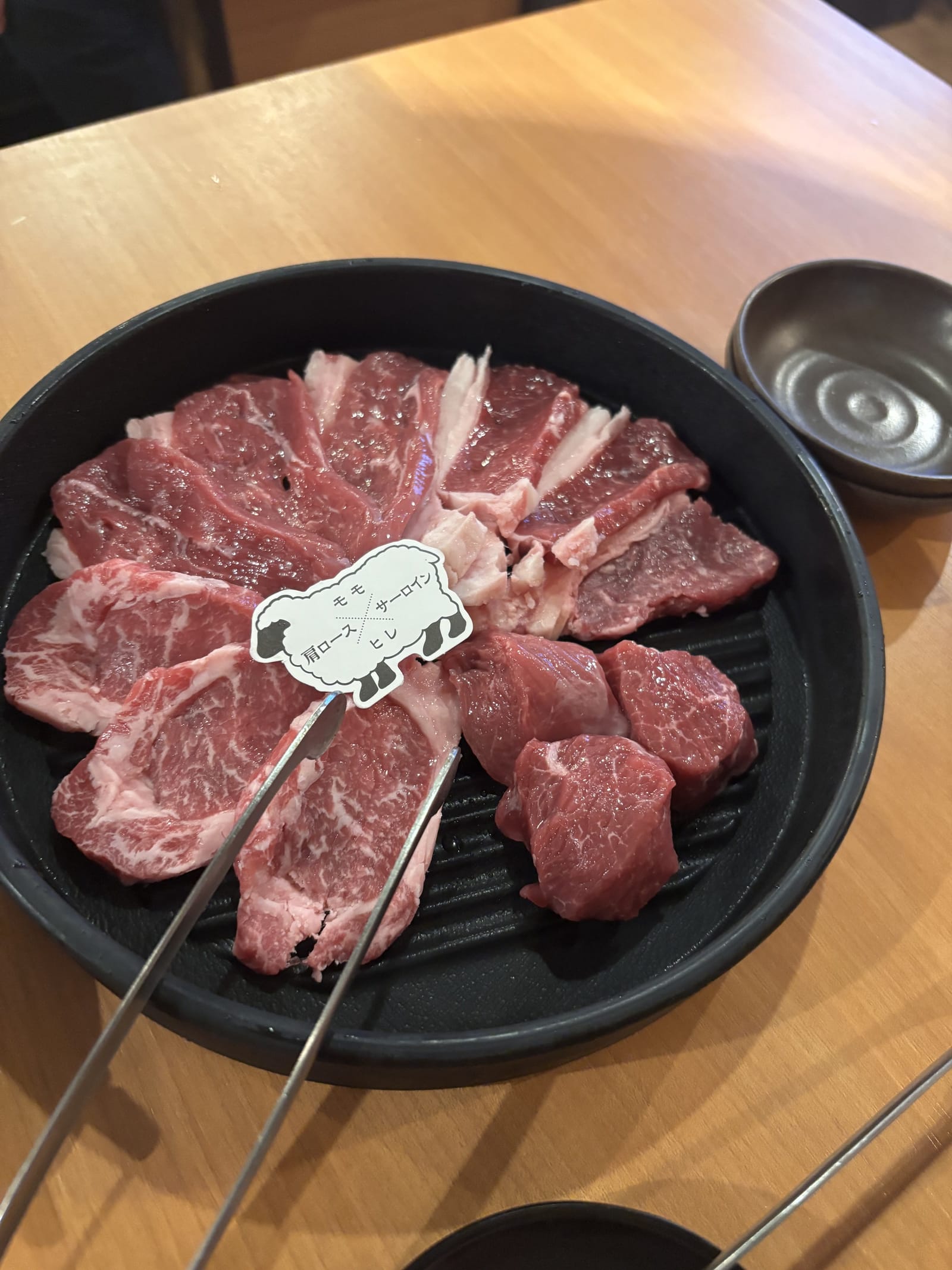 大黒屋 大黒セット 生ラム4種盛り 肩ロース サーロイン もも ヒレ