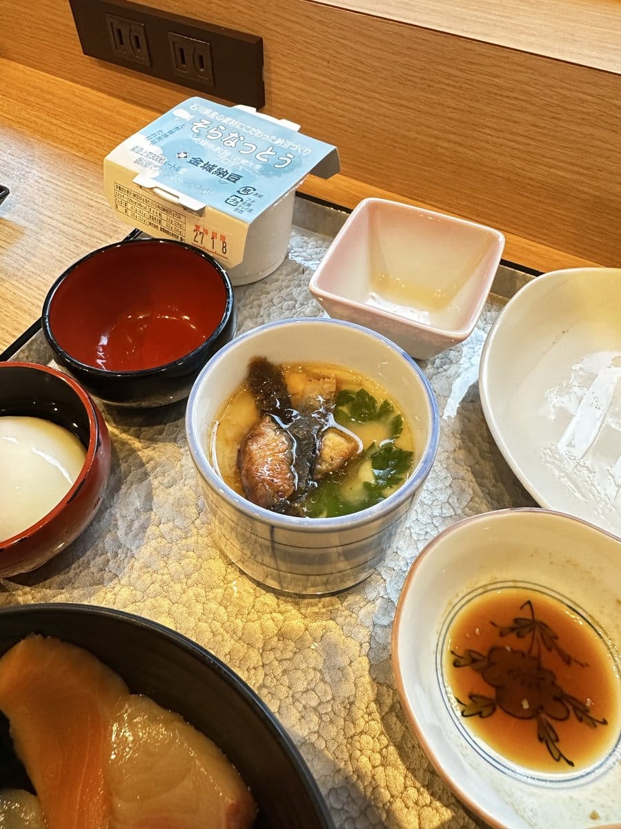 御宿野乃金沢の朝食ビュッフェで提供されたうなぎ入りの茶碗蒸し