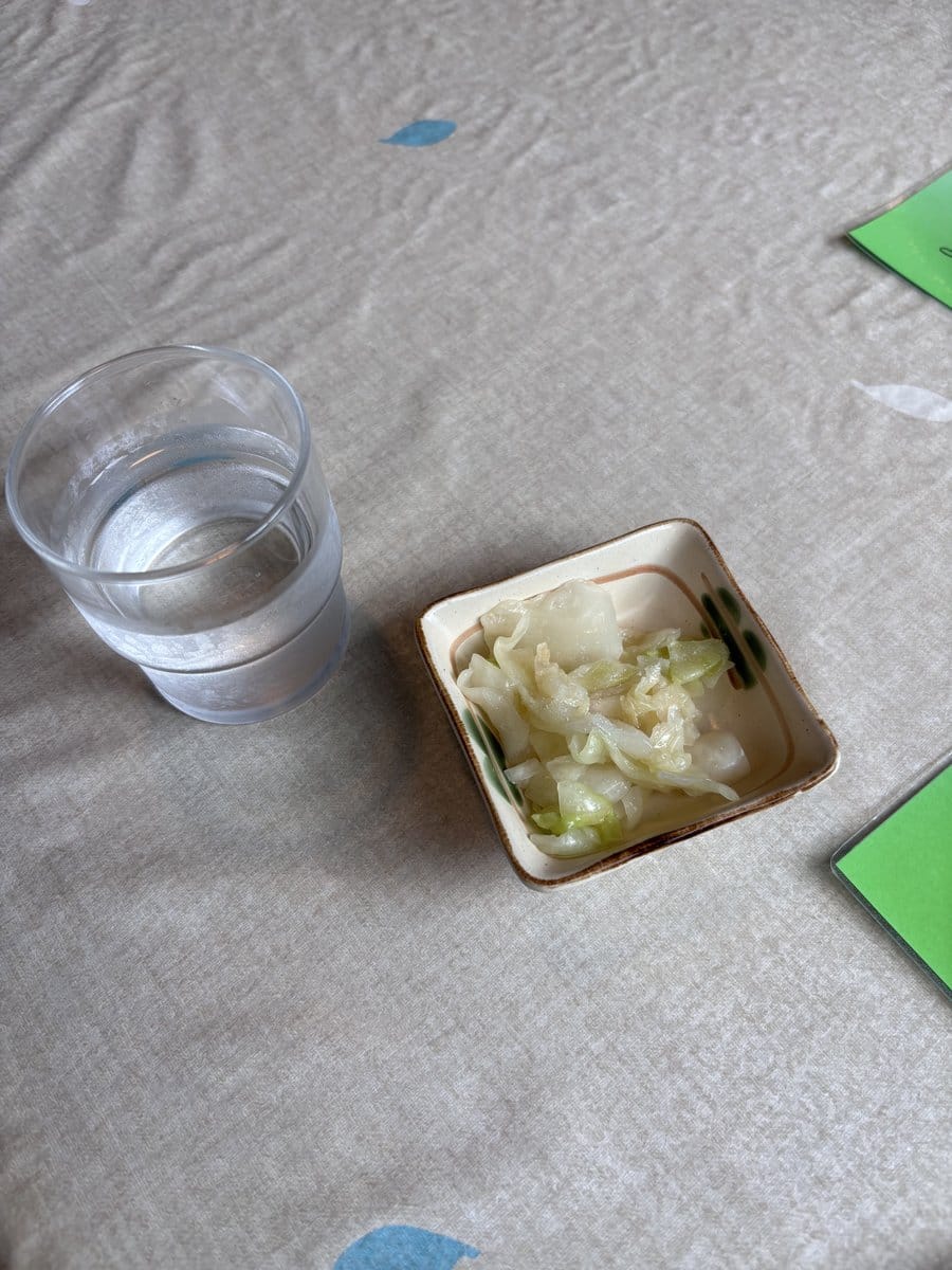 そば処風のお通し 浅漬け