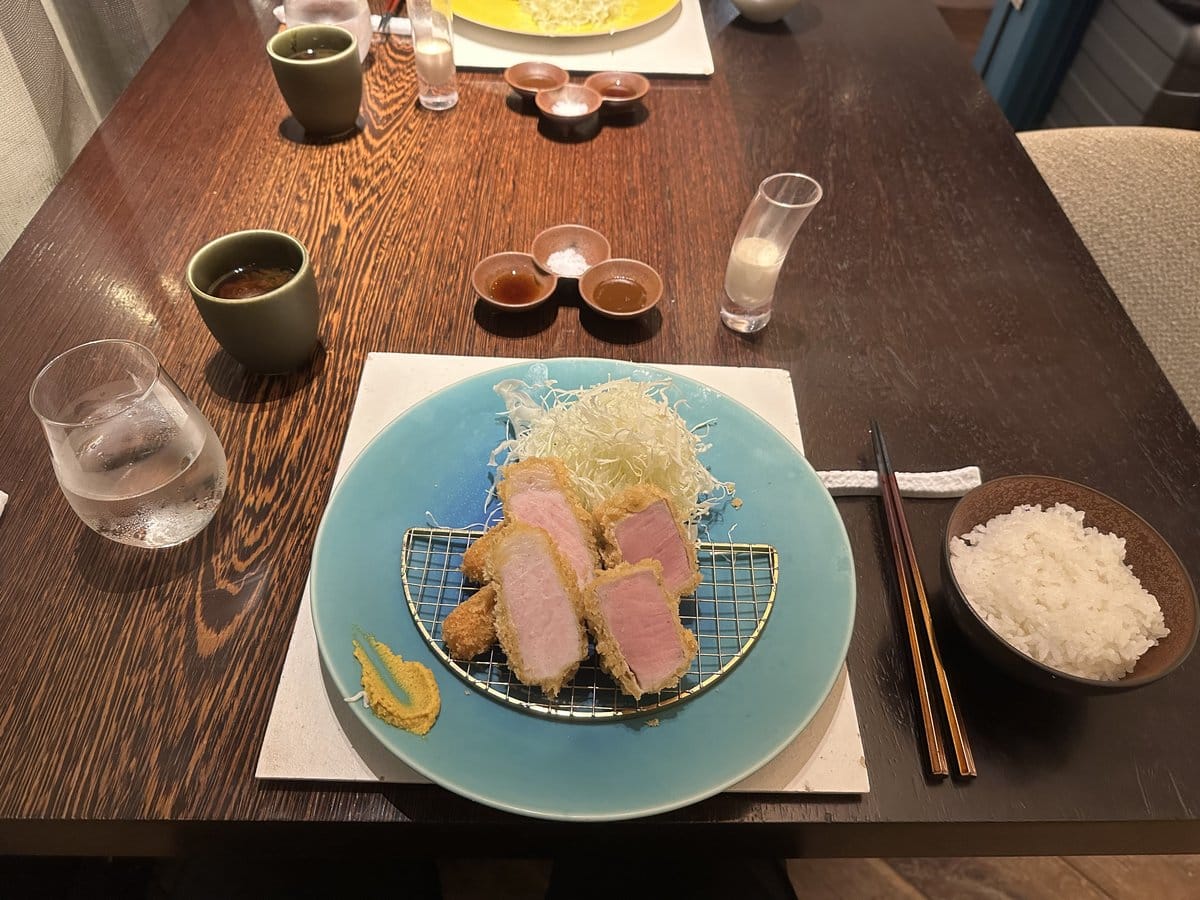 カツレツMATUMURAの豚フィレ肉とロース肉のDUO定食 ご飯とみそ汁付き