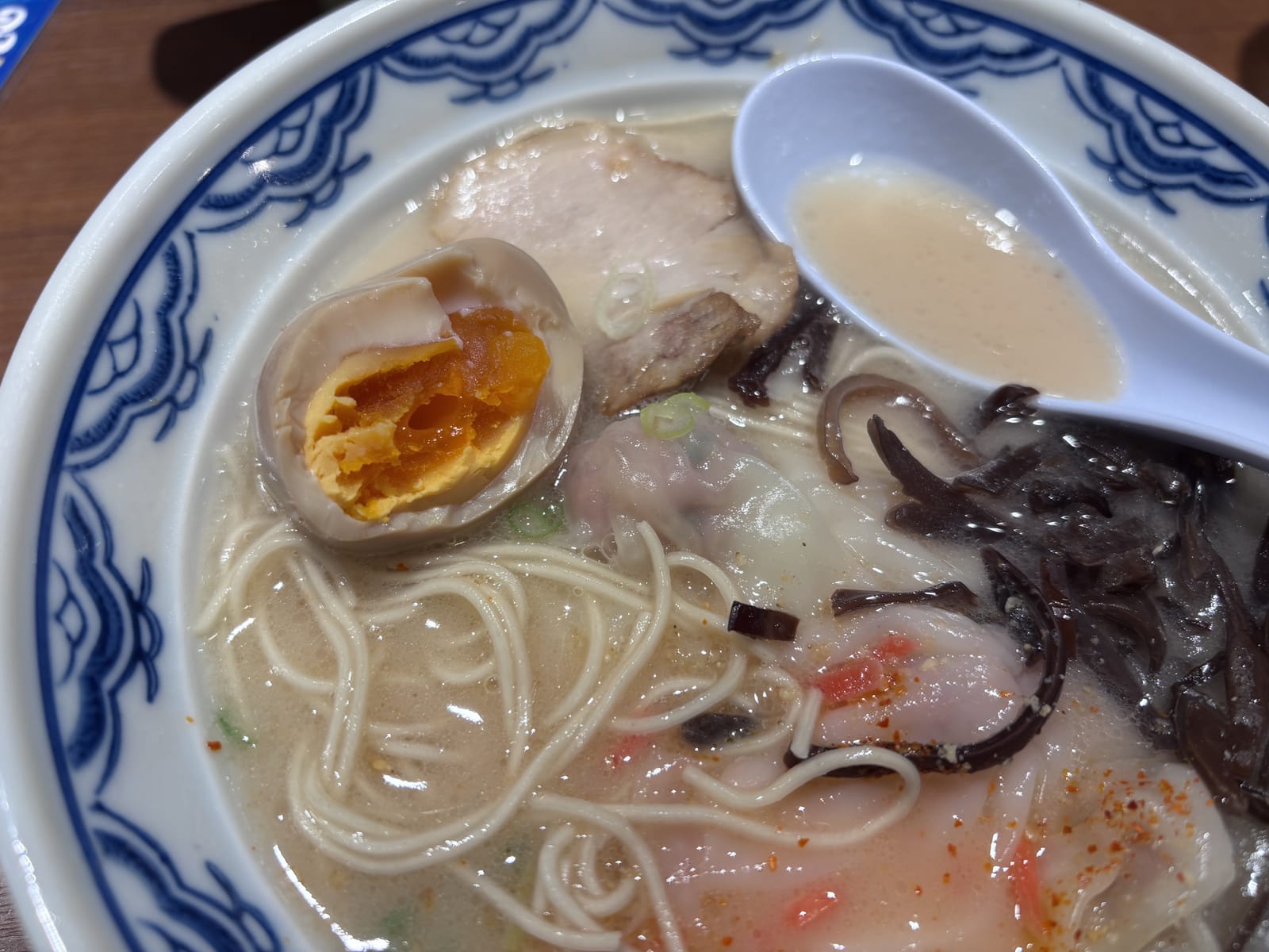ワンタンらーめんのアップ